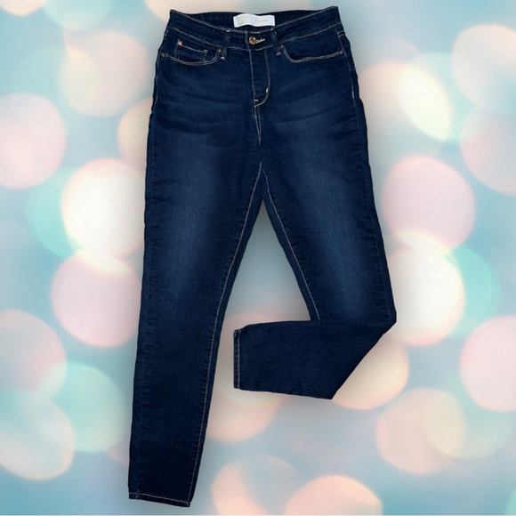 Signature Gold Levi Strauss Women’s Denim Mid-Rise Skinny Jeans Size 6 - Picture 2 of 6
